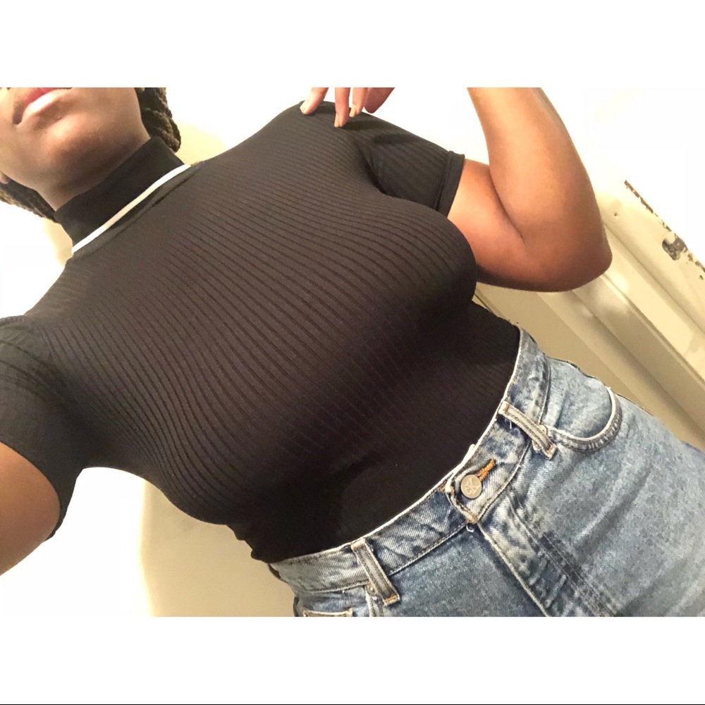 Chic Black Turtleneck